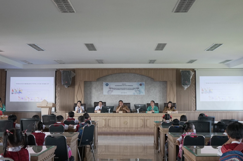 Penyuluhan Makanan Bergizi Untuk Anak-Anak TK Dharma Kumara III Pererenan